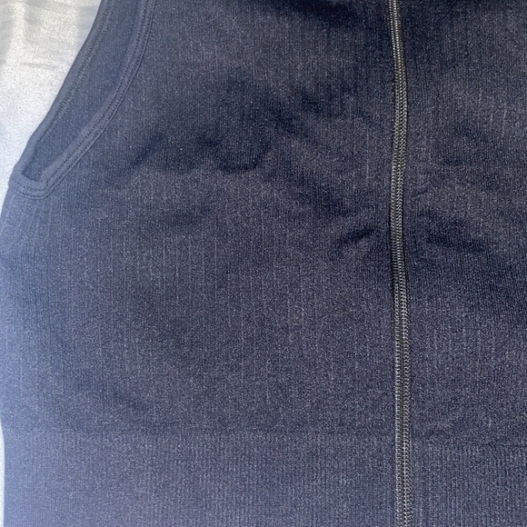 Black Two-Piece Set - Picture 4 of 4